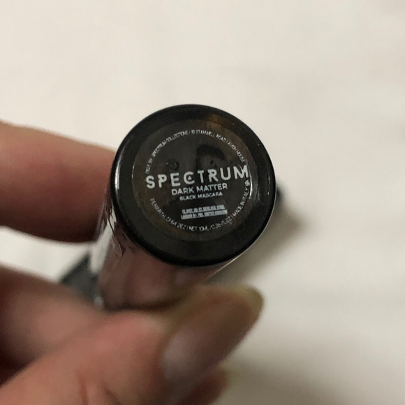 NIB Spectrum Dark Matter Mascara - Picture 4 of 6